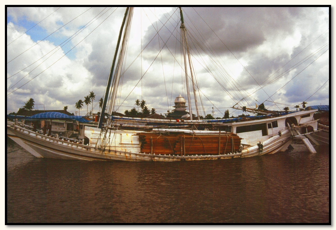 Borneo 1996, Kumai harbour